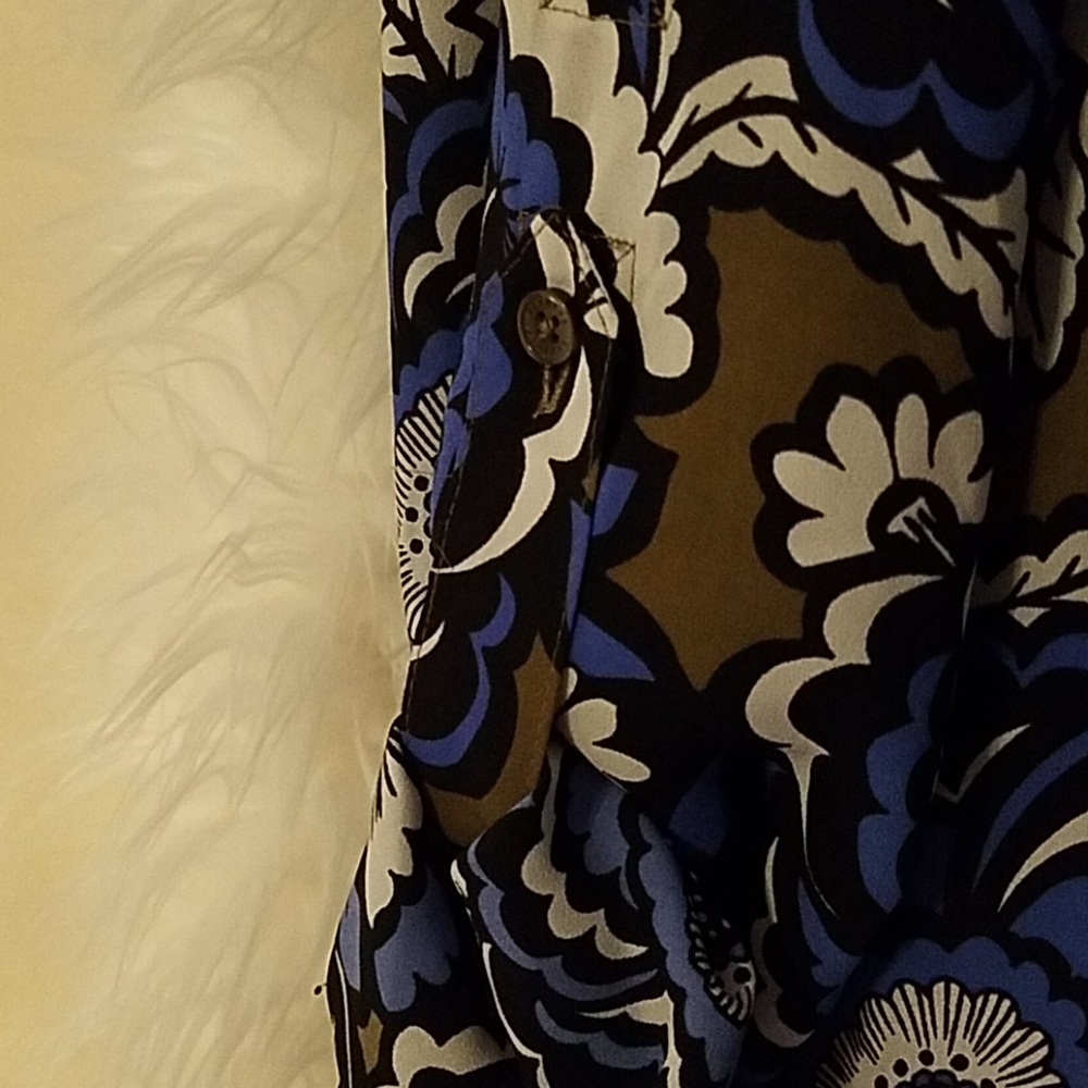 Express Blouse - Picture 2 of 4